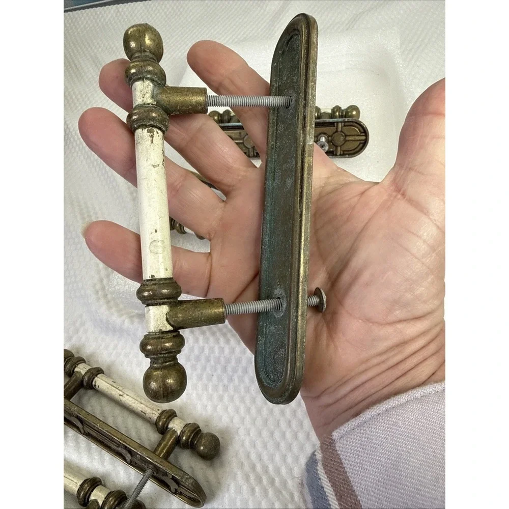 5 VTG. AMEROCK BRASS/WHITE, 5
